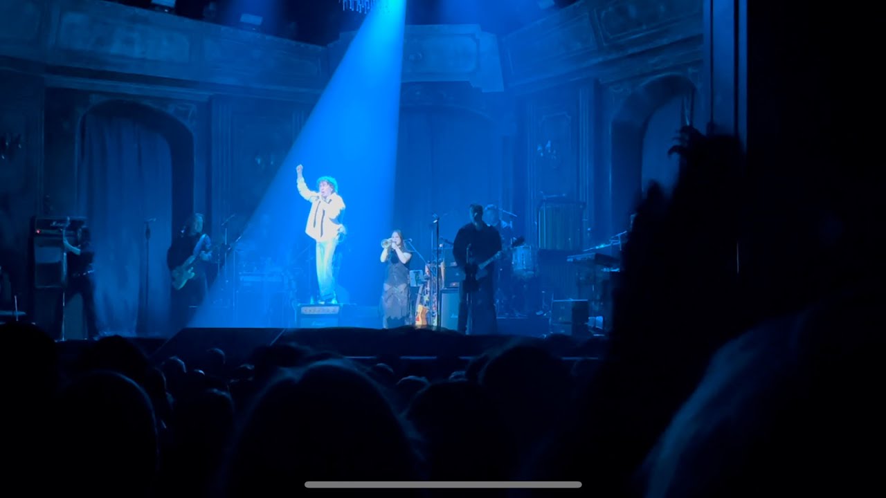 Magnus Uggla 50 år på tronen - Varning på stan - Göta Lejon - 8 februari 2025