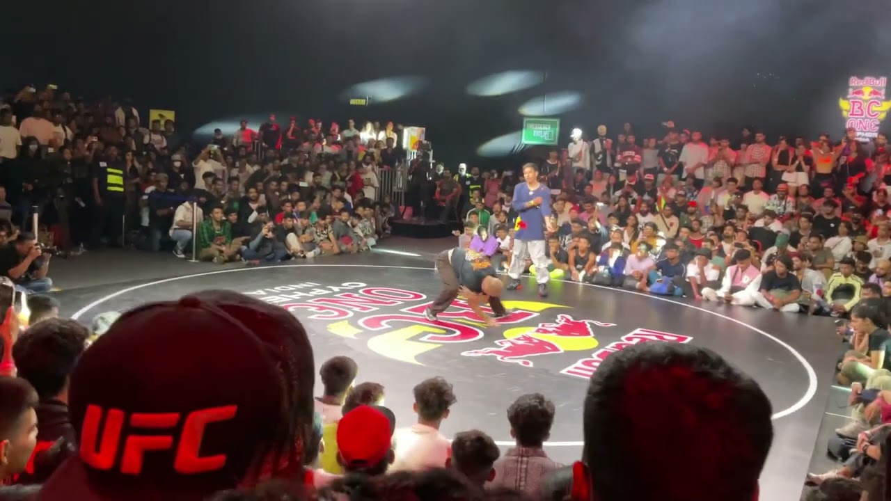 Bboy Amir vs Bboy Victor | Exhibition Battle | Red bull bc one India Camp 2022