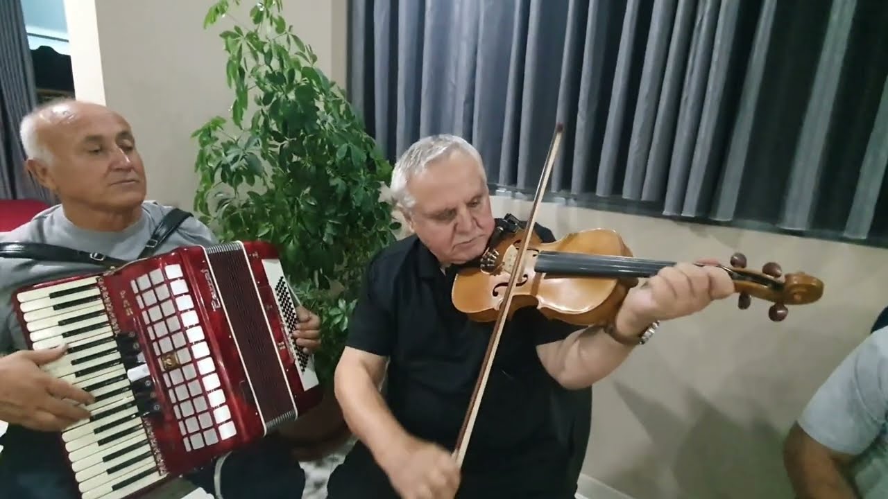 Kaba me Violine Mjesht&euml;ri Barjam Musaku 2023