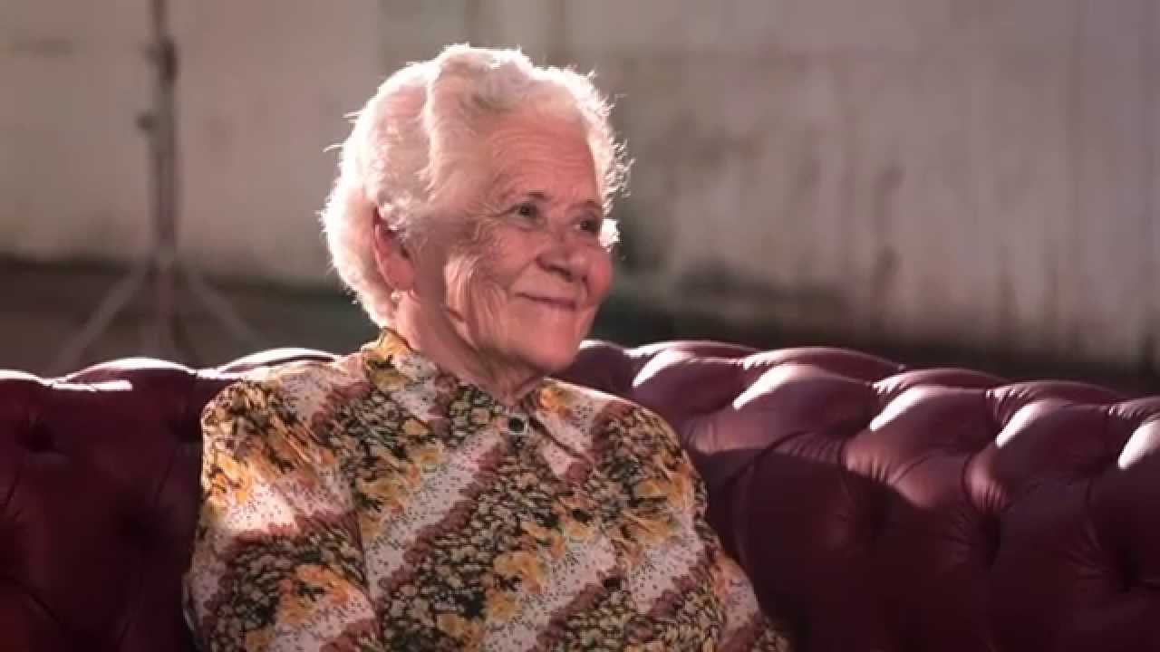 Como é a sua mãe?