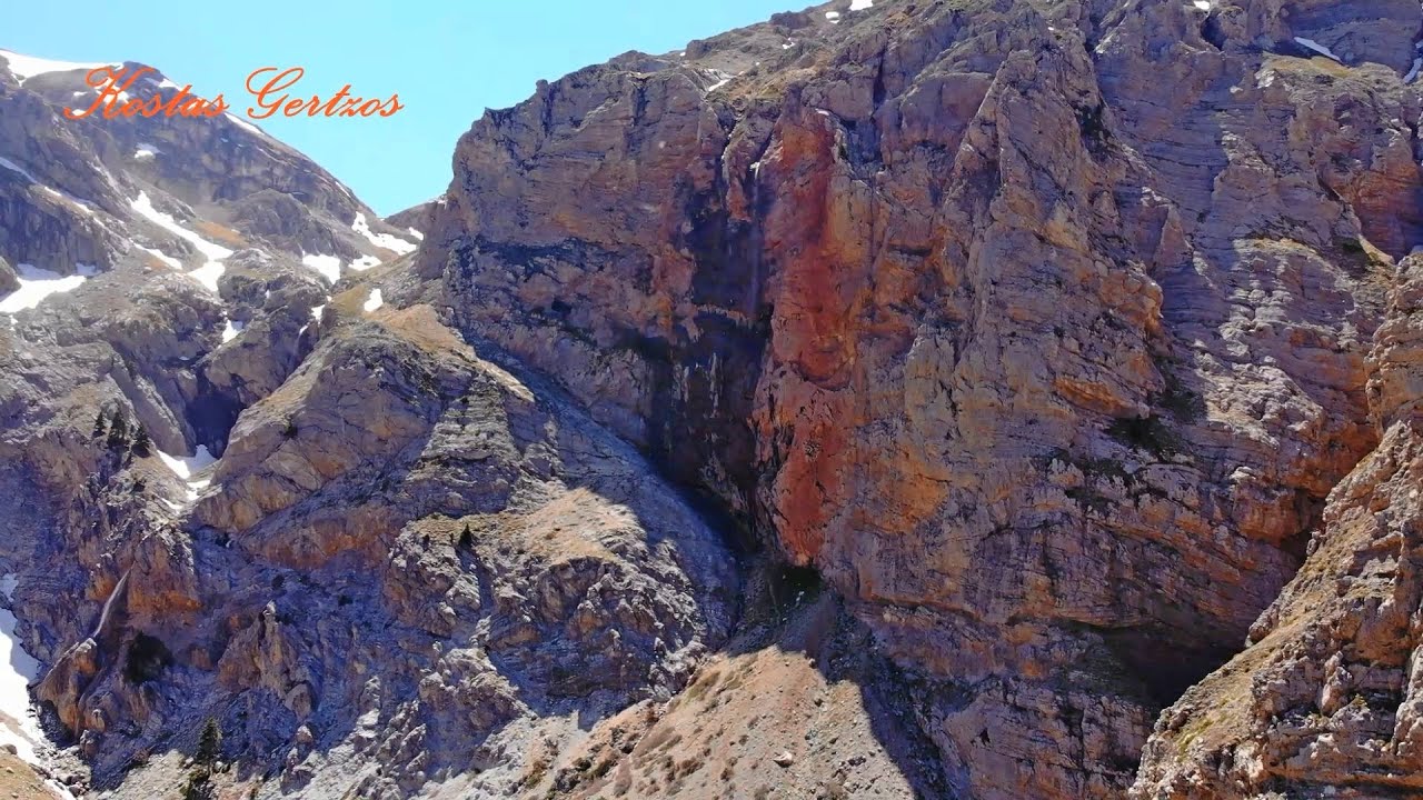 ΧΕΛΜΟΣ: ΥΔΑΤΑ ΣΤΥΓΟΣ ΑΠΟ ΨΗΛΑ. WATERS OF STYX FALLS AT MOUNT CHELMOS, ACHAEA, GREECE.