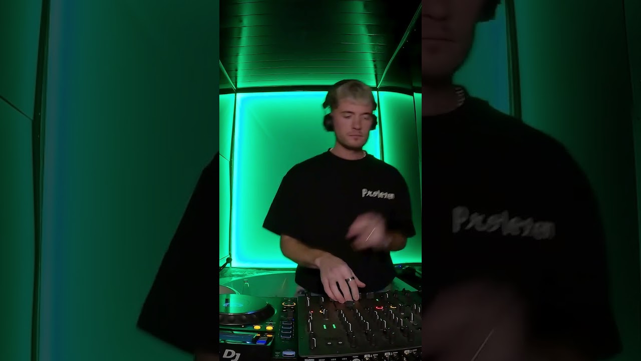 Paul Mile at FLUGMODUS  #trance #rave #dj #shorts
