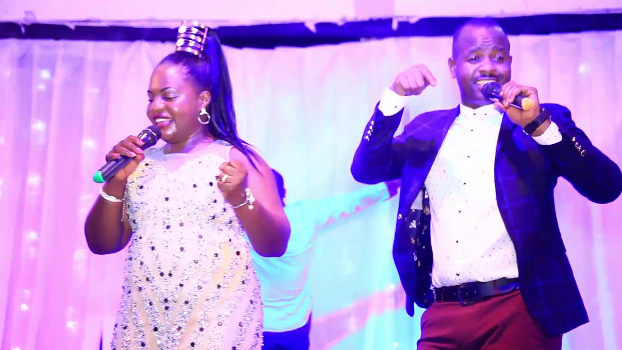 WORSHIP NON STOP BY PEACE MBABAZI LIVE...