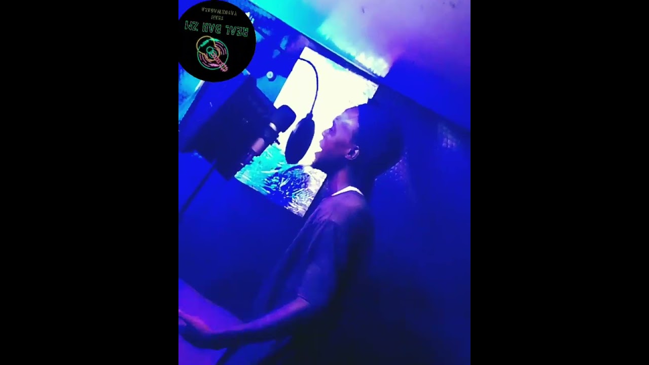 Senny B_Ma Bottle (Studio Session Video)