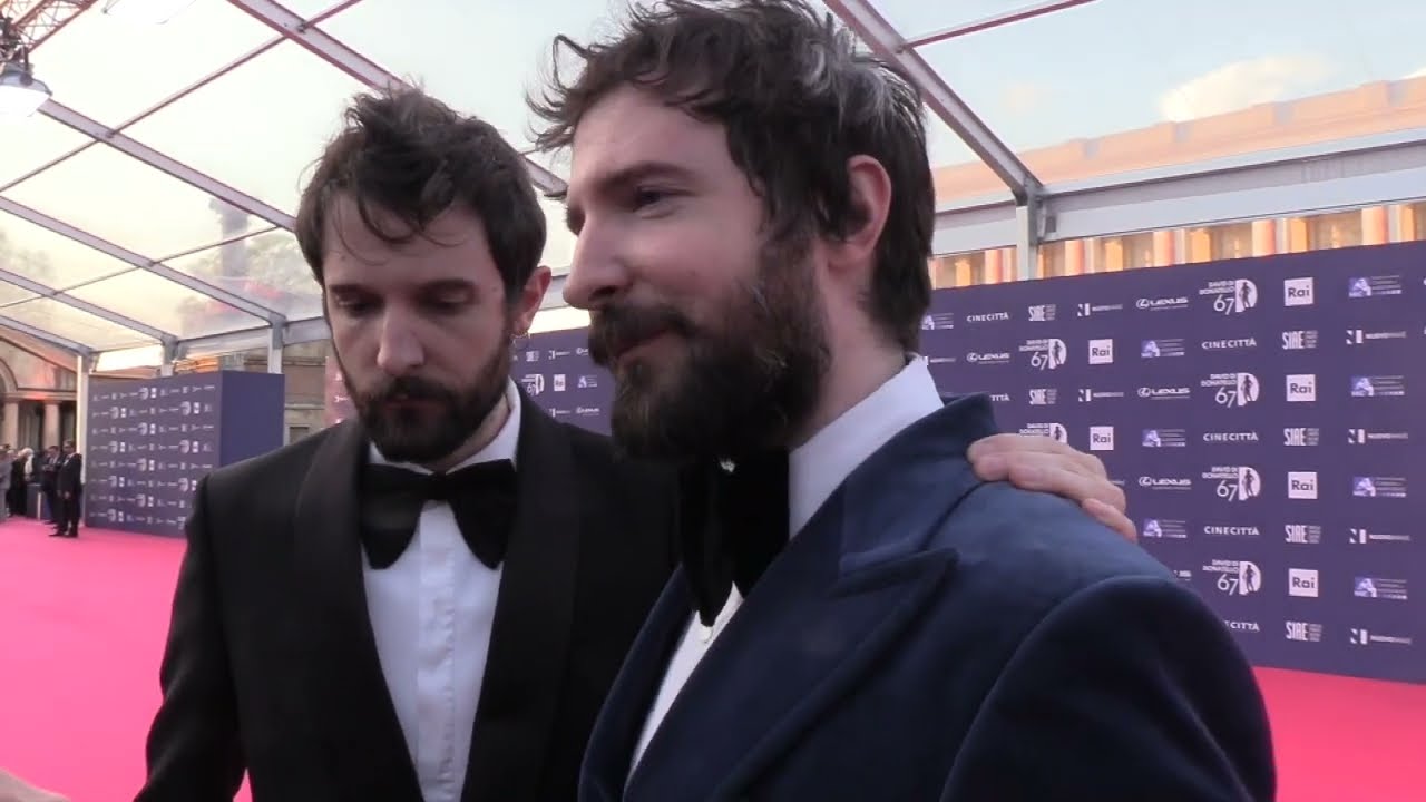 Fratelli D'Innocenzo, intervista sul red carpet dei David di Donatello 2022