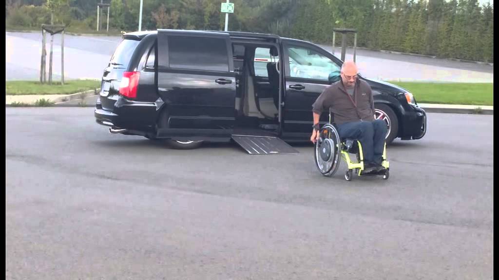 Lancia Voyager 2014 von Paravan Behindertengerecht umgebaut
