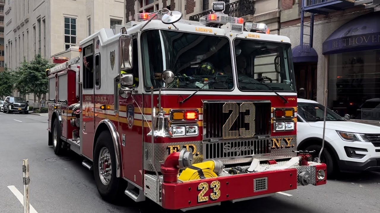 FDNY Engine 23 Rings the Bell 🔔 Responding to a Electrical Fire