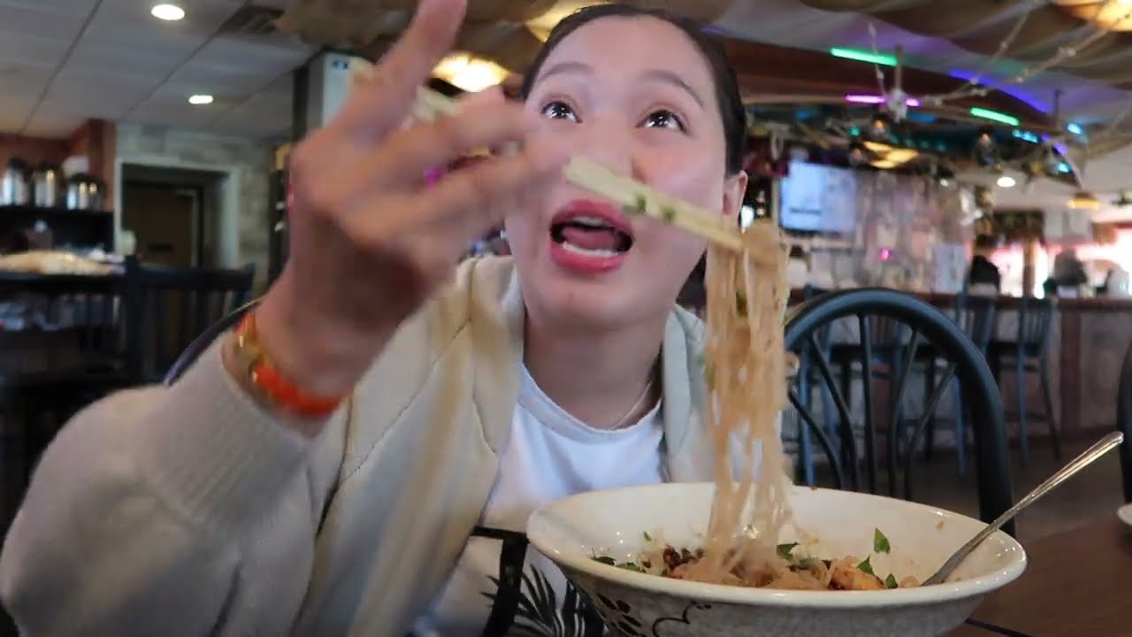 Vlog 1791 ll BÚN BÒ HUẾ- BÒ NÉ- HỦ TIẾU KHÔ TRƯỚC NGÀY LÊN ĐƯỜNG ĐI XUYÊN BANG 21 TIẾNG LÁI XE