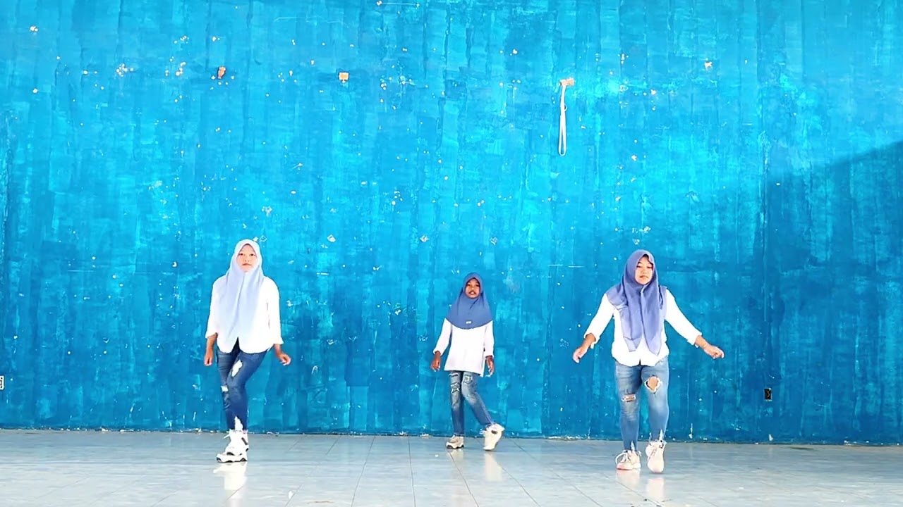 Wings To Fly |Line dance | Choreo by Rhoda Lai(CAN)& Hayley ( UK ) 32 Count 4 Wall Absolute Beginner