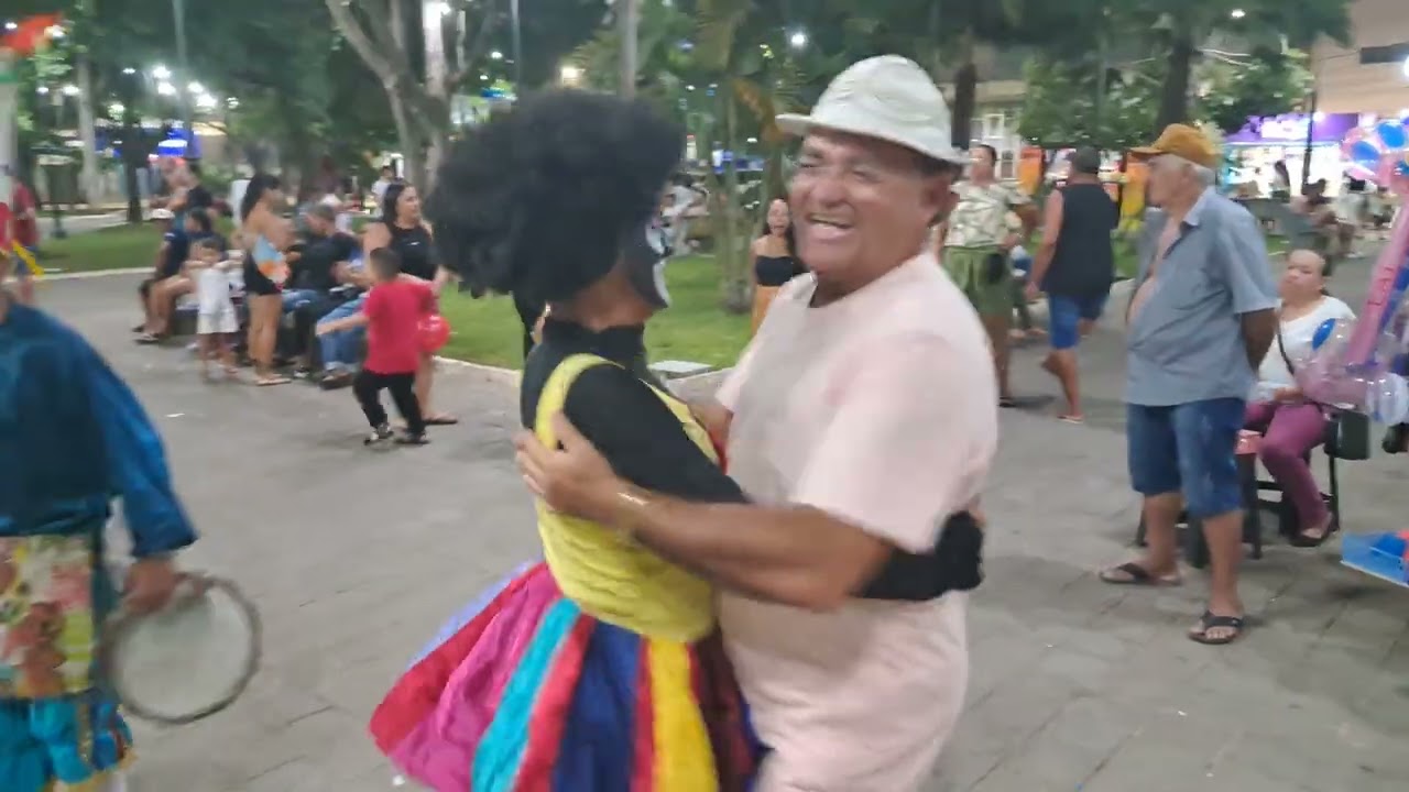 Duda Xuá com os artistas na praça do padre Cícero no Juazeiro-CE, quarta-feira 21 de janeiro 2026.