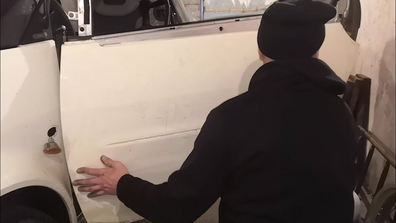 Smart fortwo 450 Як зняти обшивку, пластік дверей. Заміна тросіка, ручки.