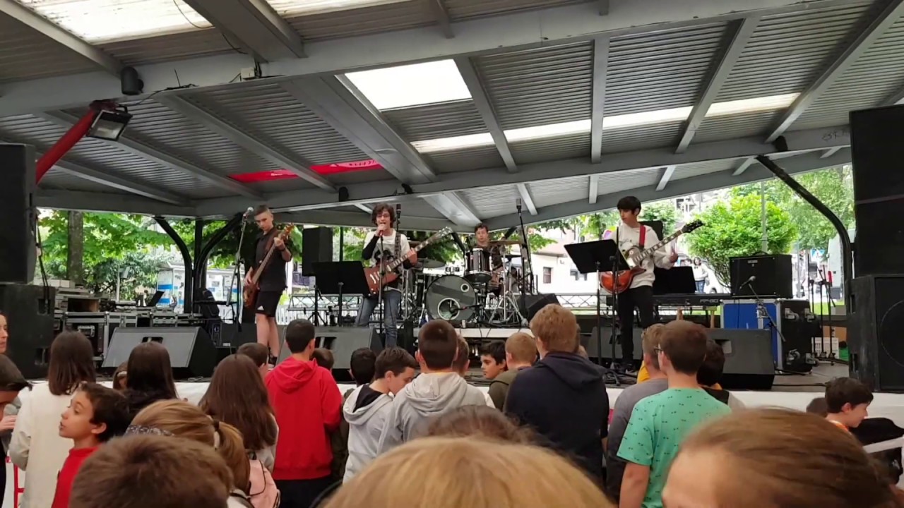 ENTER SANDMAN / THE JAIG cover. Live lezoko jaiak