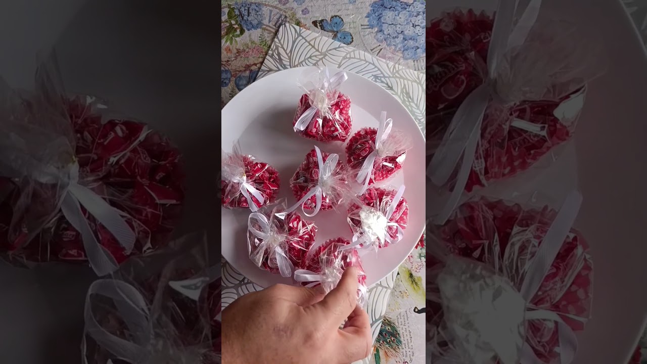 Cupcakes 🧁 de caramelos de pikota en el vídeo anclado. 