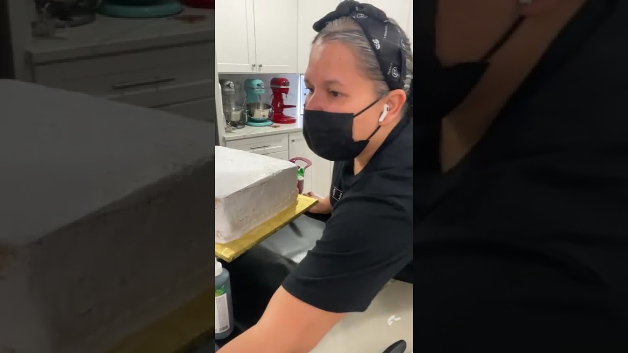 Decoremos pastel media plancha tema milpa para una persona mayor 