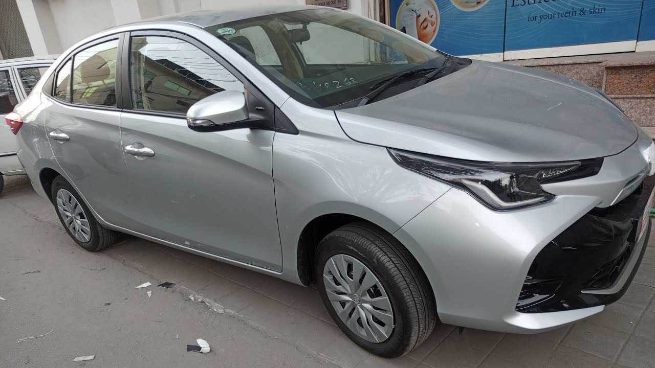 Toyota Yaris Best Quality interior poshish 🚗 floor matting. door panel 🚗🚗🚗🚗🚗🚗🚗 imran car poshish 🚗