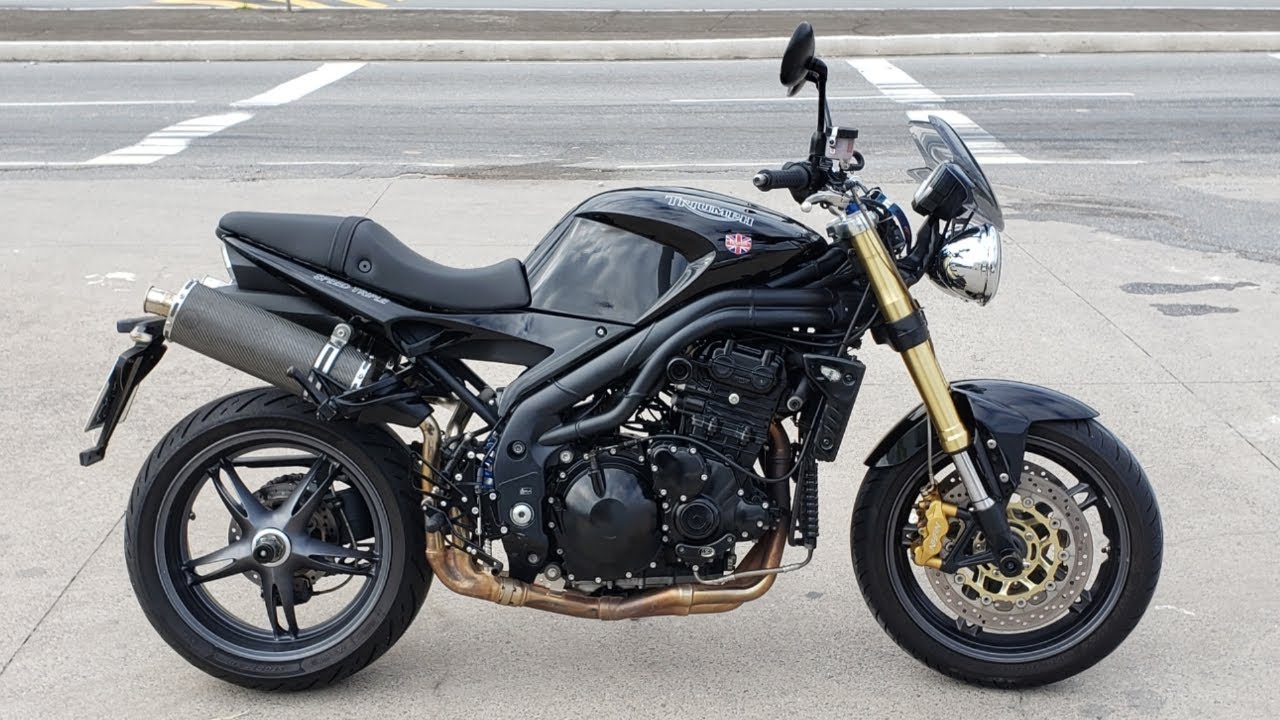 Rodolfinho da Z- Testando Triumph Speed Triple 1050i 2006.