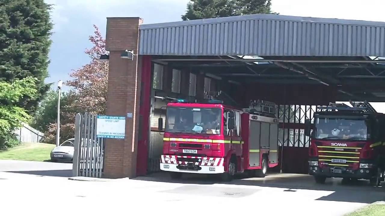 Merseyside Fire & Rescue Service - Bootle & Netherton Turnout