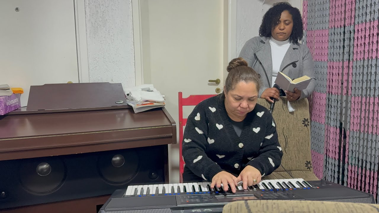 Hino 39 Eu Desejo Senhor Silvana Souza e Thiele 