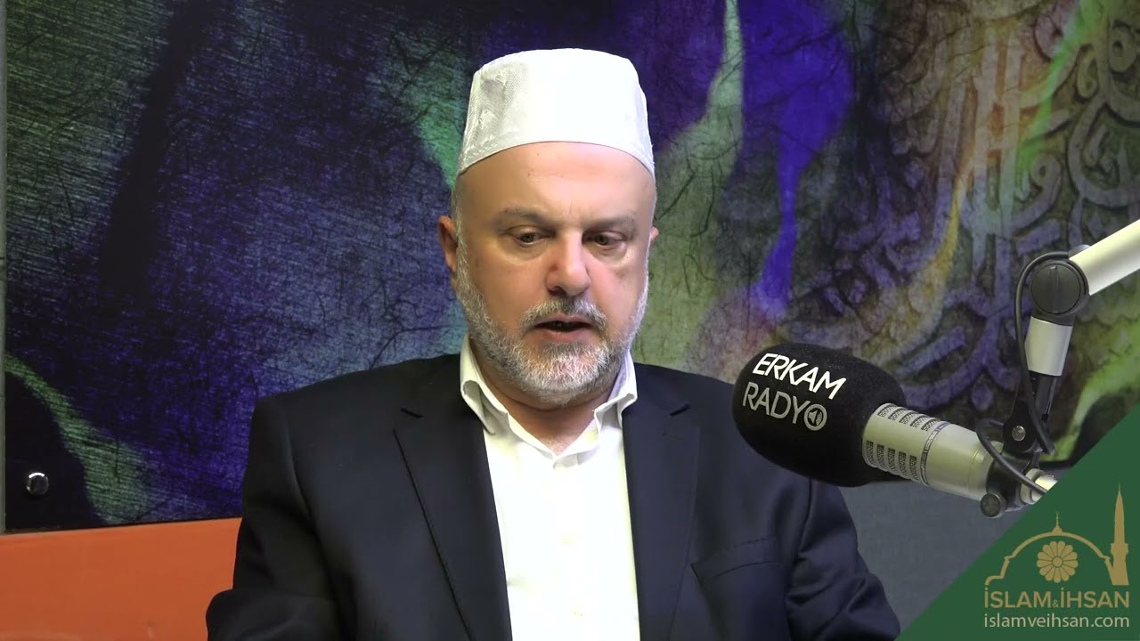 Uzanarak, yatarak Kur'an dinlemenin bir sakıncası var mıdır? -  Ahmet Hamdi Yıldırım