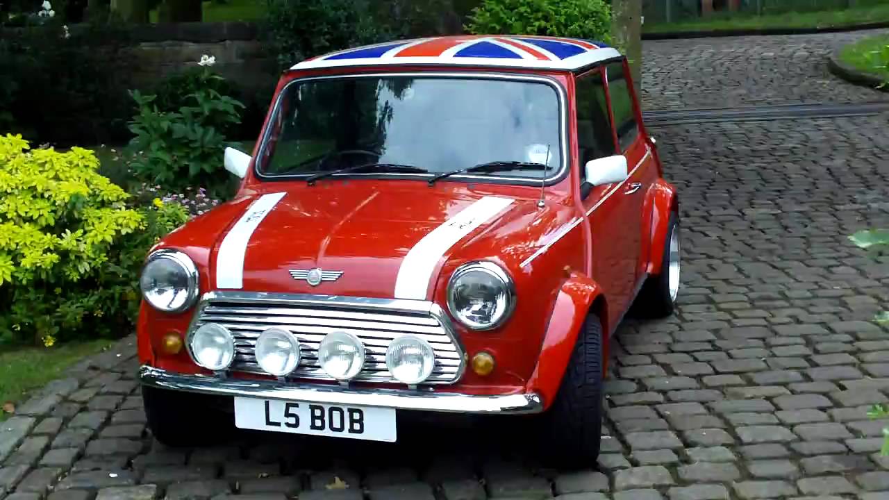 Classic Mini (John Cooper 1.3i) With extras and sound system