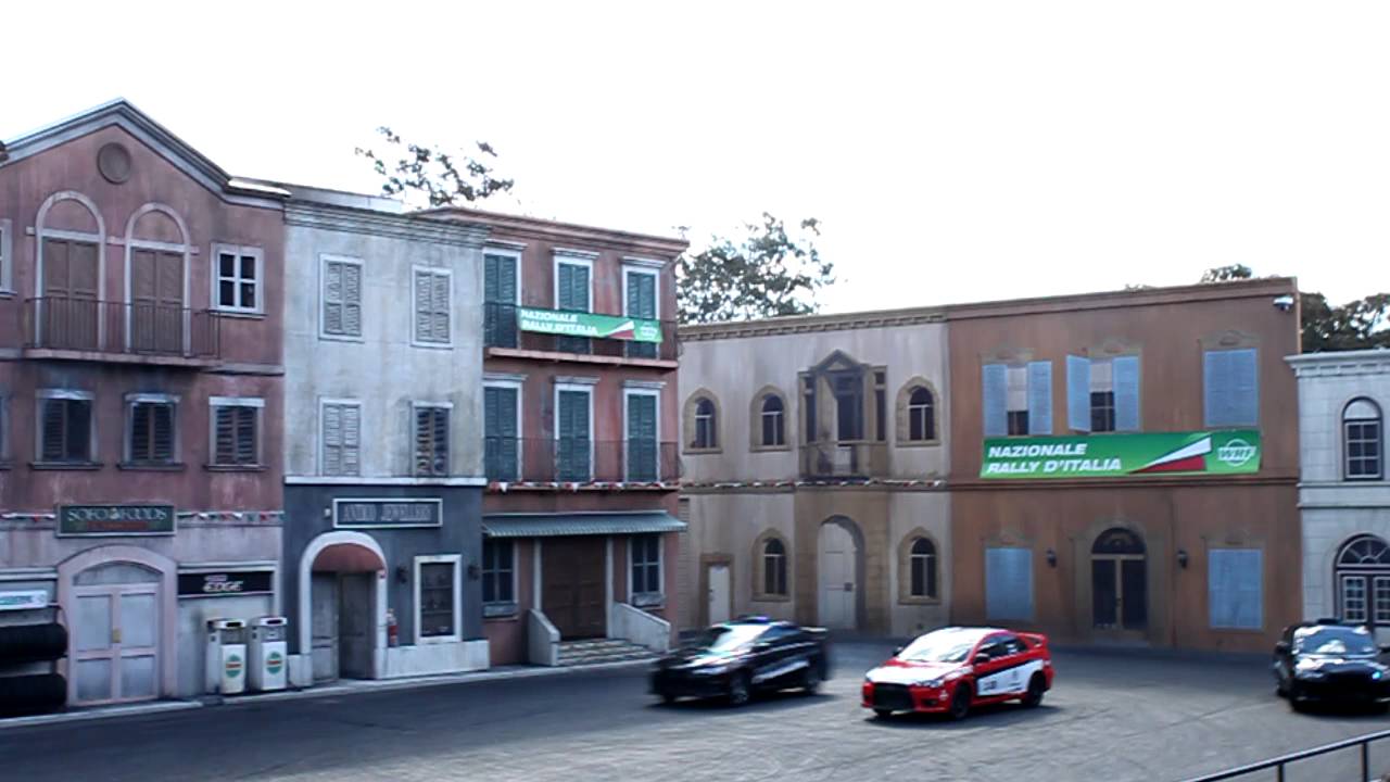 Hollywood Stunt Driver Show @ Warner Brother's Movie World Part 2