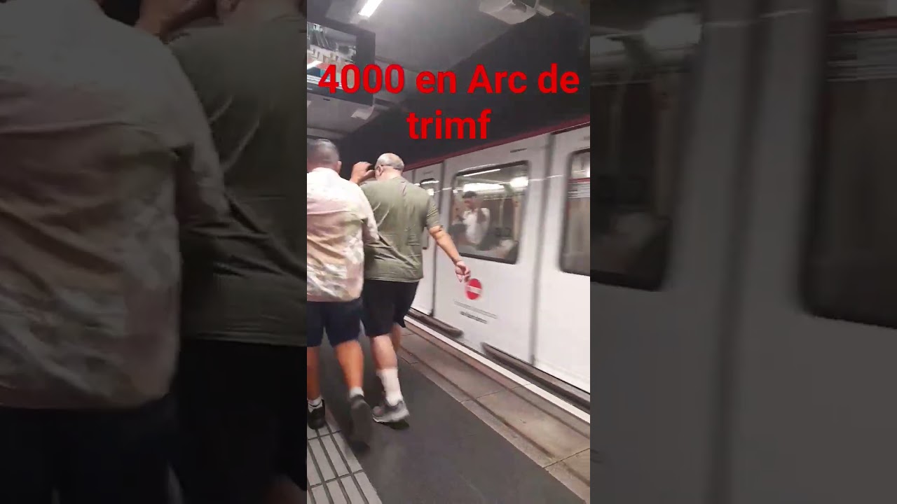 #metro #barcelona #tmb serie 4000 saliendo de Arc de triomf