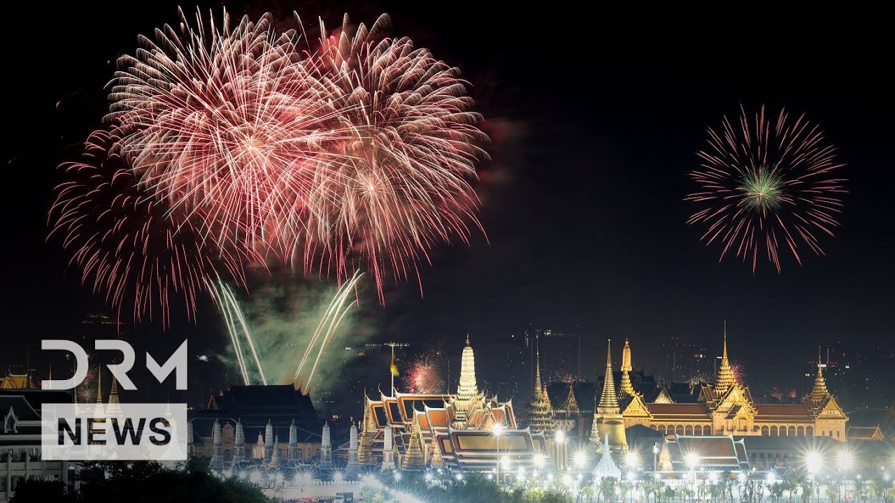 MASSIVE FIREWORKS: Bangkok Lights Up 2026 with Spectacular Icon Siam Countdown | AQ1B