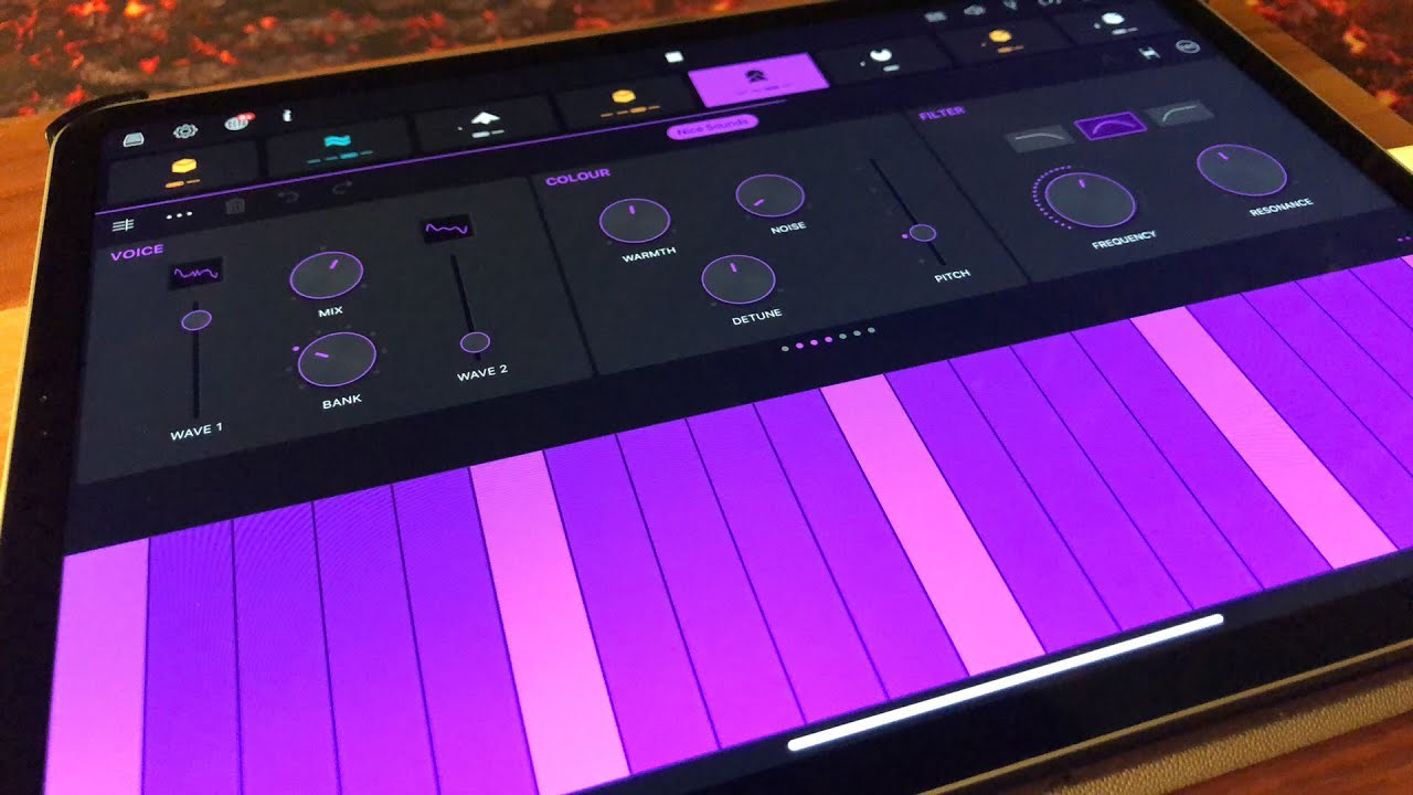 GROOVEBOX от Ampify — создание трека с нуля — обучающее видео для iPad