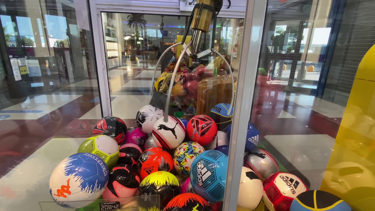 Won basket ball at e-Claw machine! 🏀