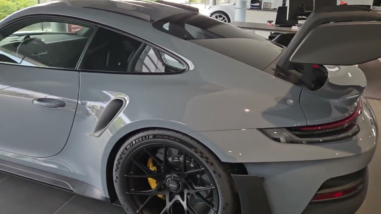 Porsche 992 GT3 RS arktikgrau PZ München Olympiapark