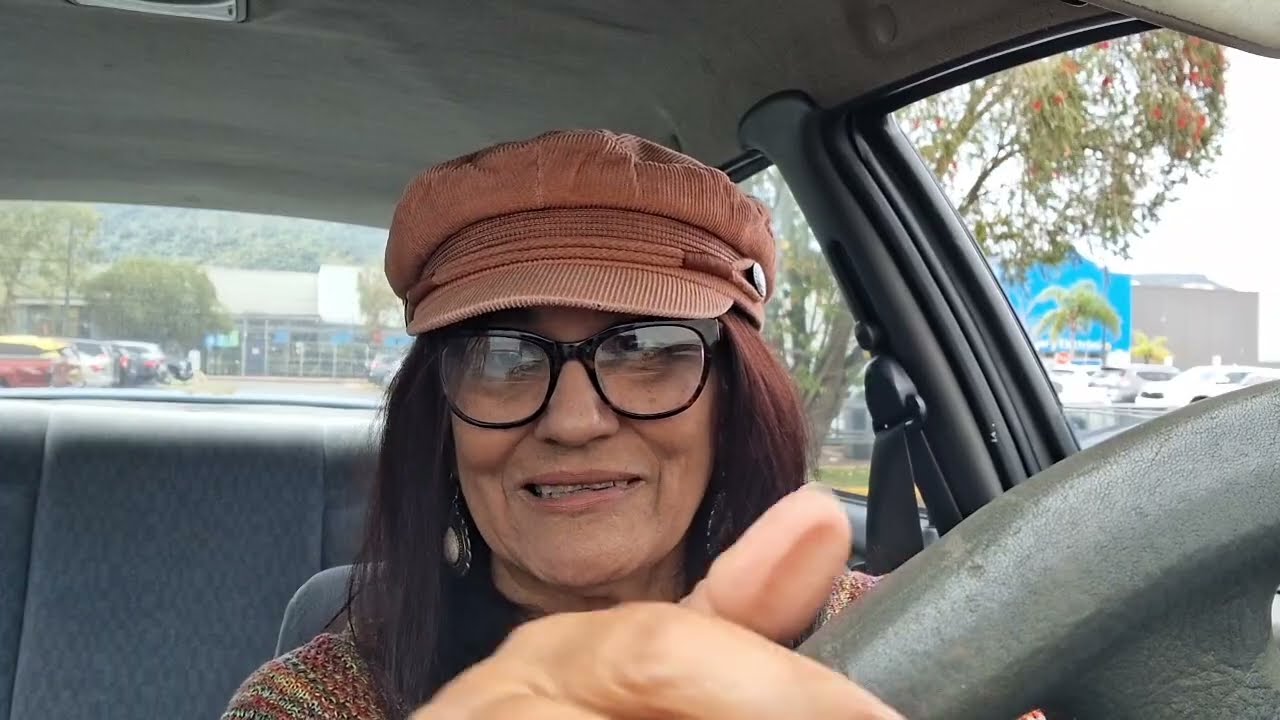 Hoy nos vamos a la Tienda Always 99 y Me Salve mucha decoración para pascua y de Puerto Rico.  🫂🙏❤️