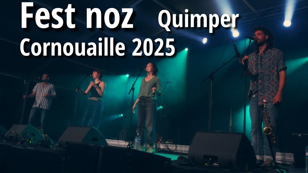 Fest noz au Festival de Cornouaille à Quimper - Photo: Fall Foen