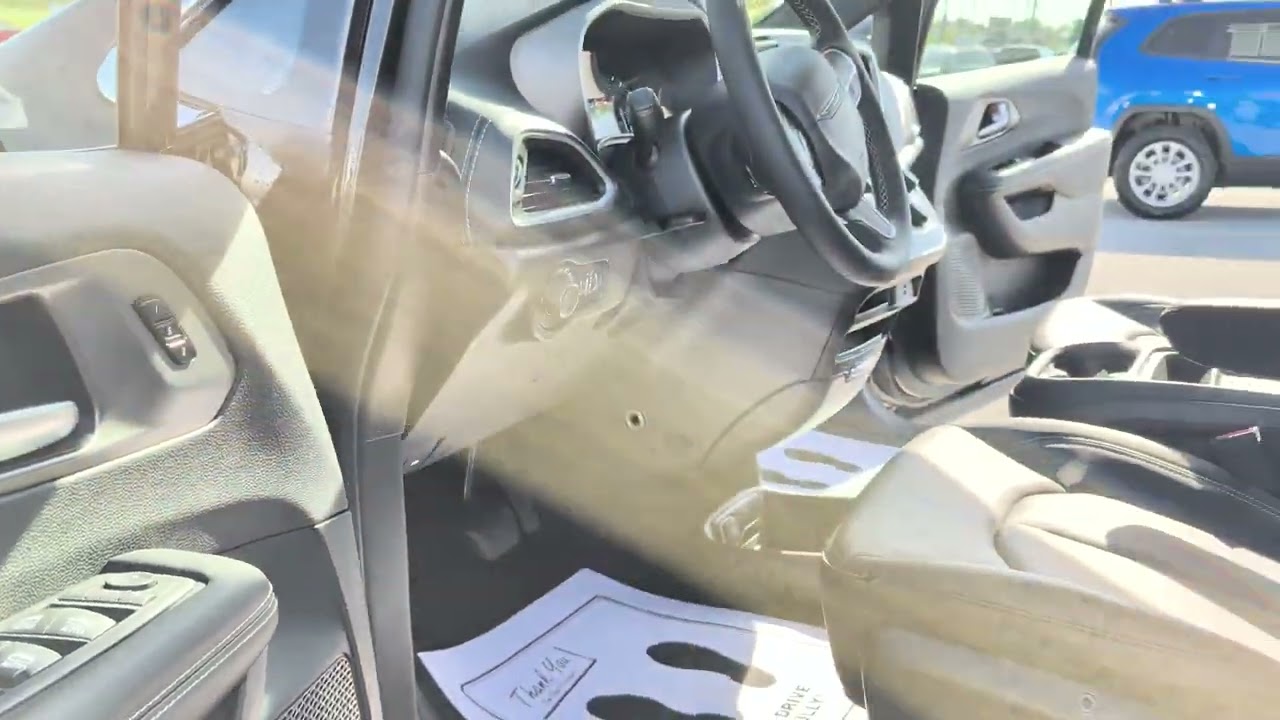 Обзор нового Chrysler Pacifica 2027 года.