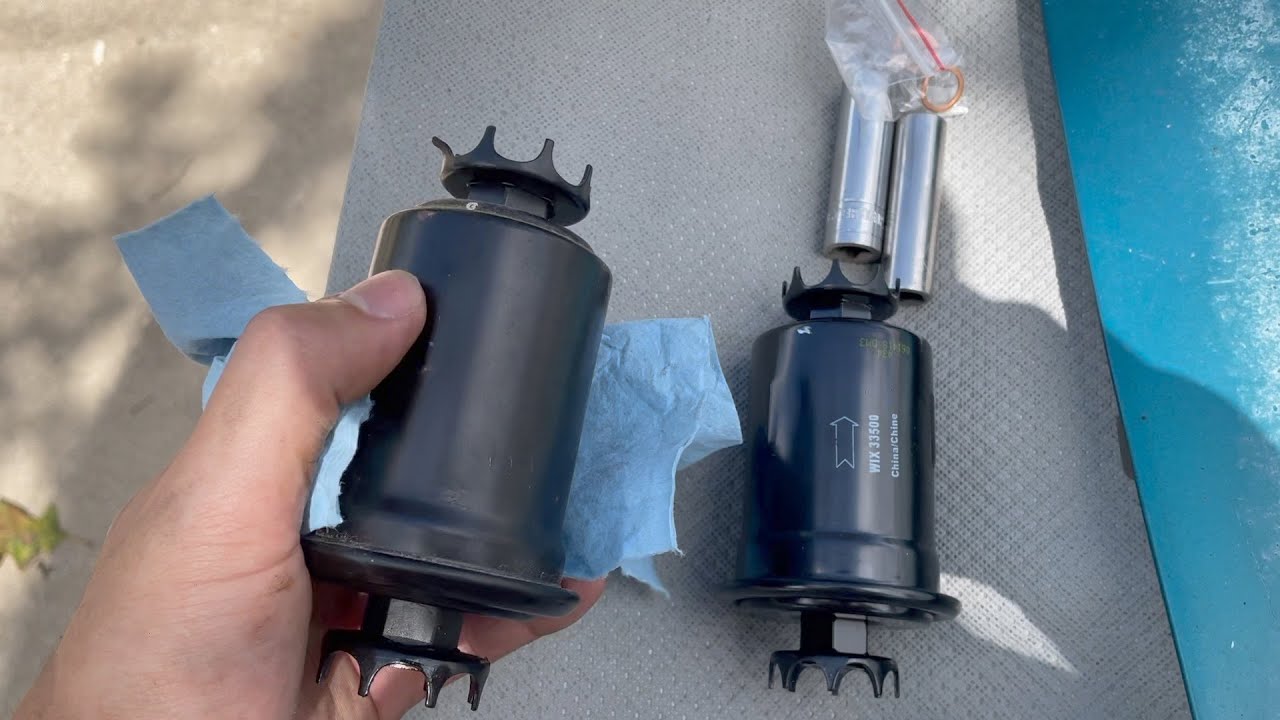 Replacing the fuel filter on a 1993 Toyota MR2