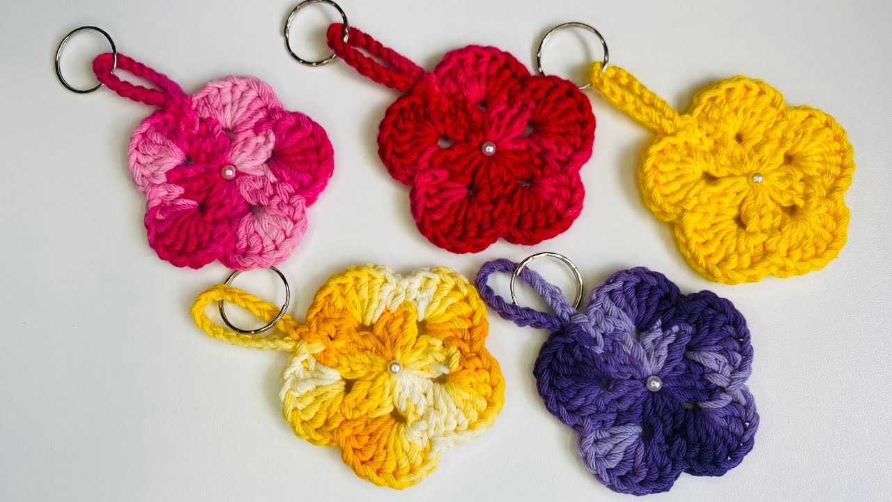 Chaveiro FLOR 🌸 de crochê fácil e rápido de fazer