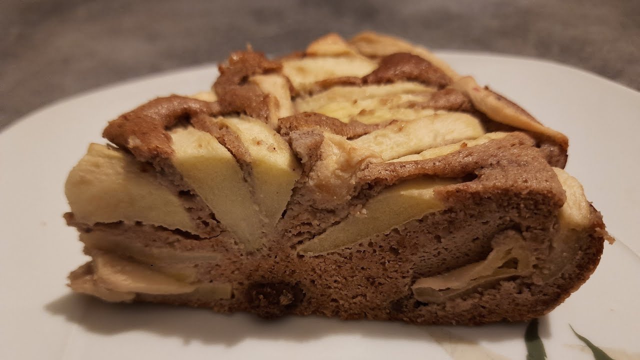Torta di mele con farina di castagne e mandorle senza zucchero
