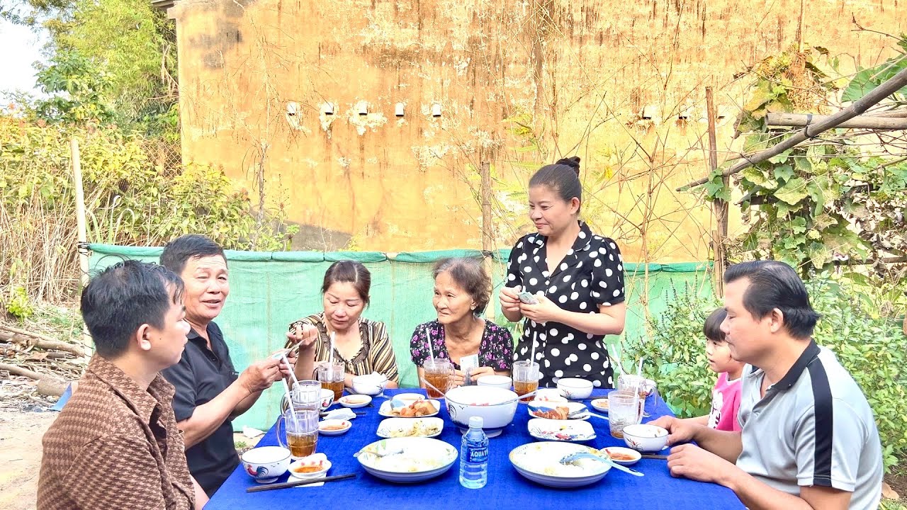 Cảm Ơn Chị Hoàng Vũ Điệp Và Cháu Đỗ Hữu Hùng Và Em Phương (Cali-Q Cam) Chia Sẽ 130 Phần Cơm /KPV