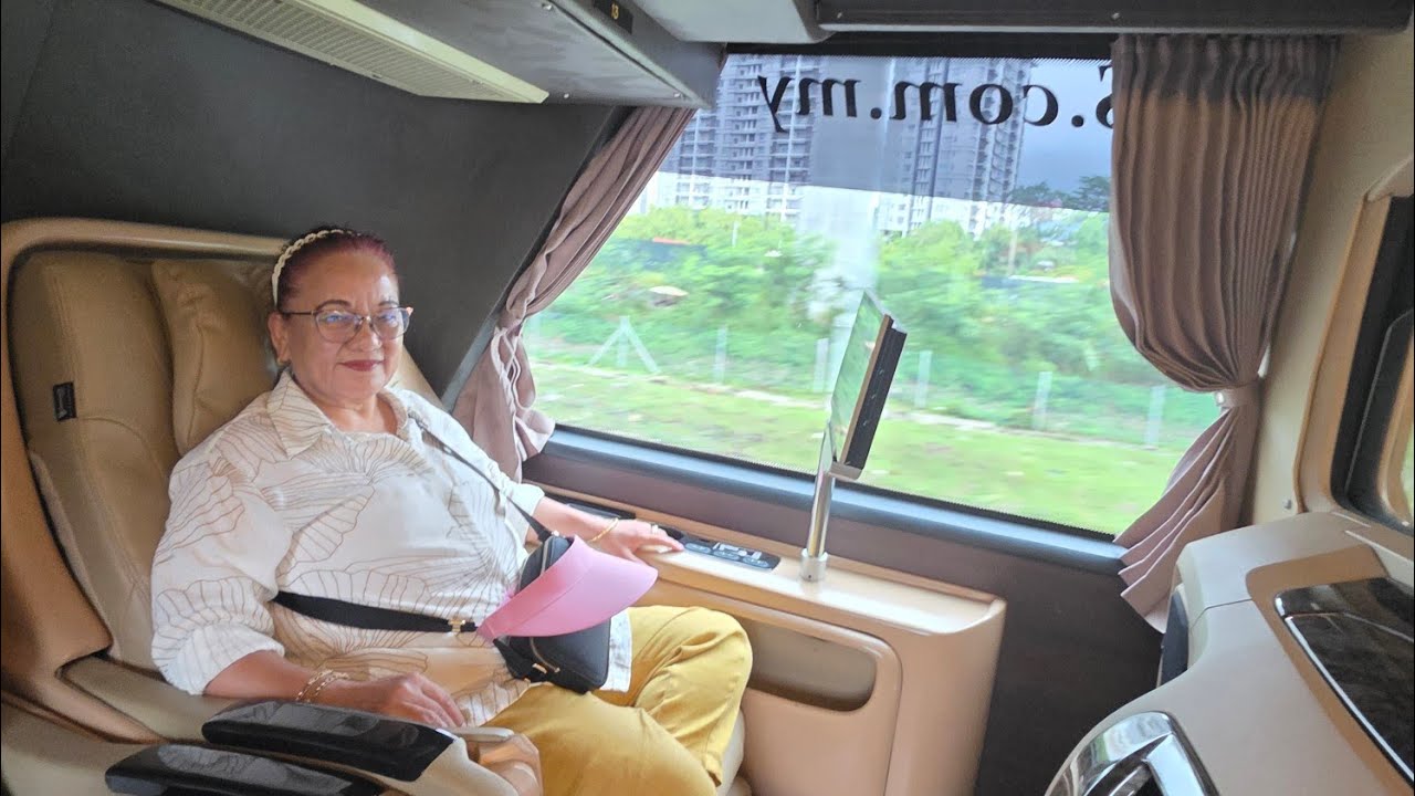 Kuala Lumpur 🇲🇾 to Singapore 🇸🇬 Luxury Bus Experience | 2025 | Malaysia to Singapore BUS