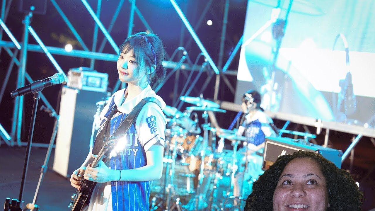 QWER Chosun University Live Stage Reaction