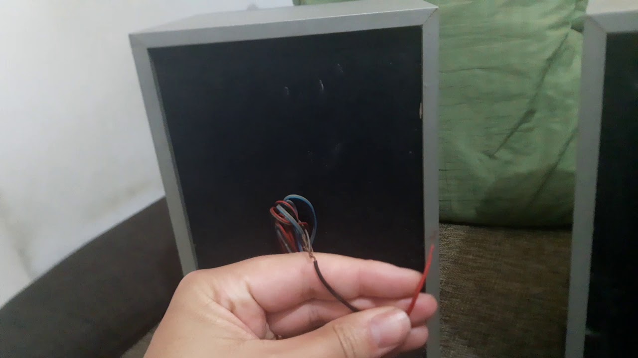 Como ligar as caixas de um micro system em um receiver