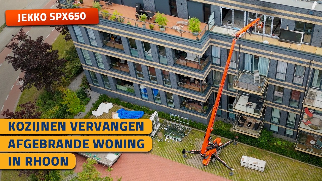 Kozijnen hijsen in Rhoon met de Jekko SPX650