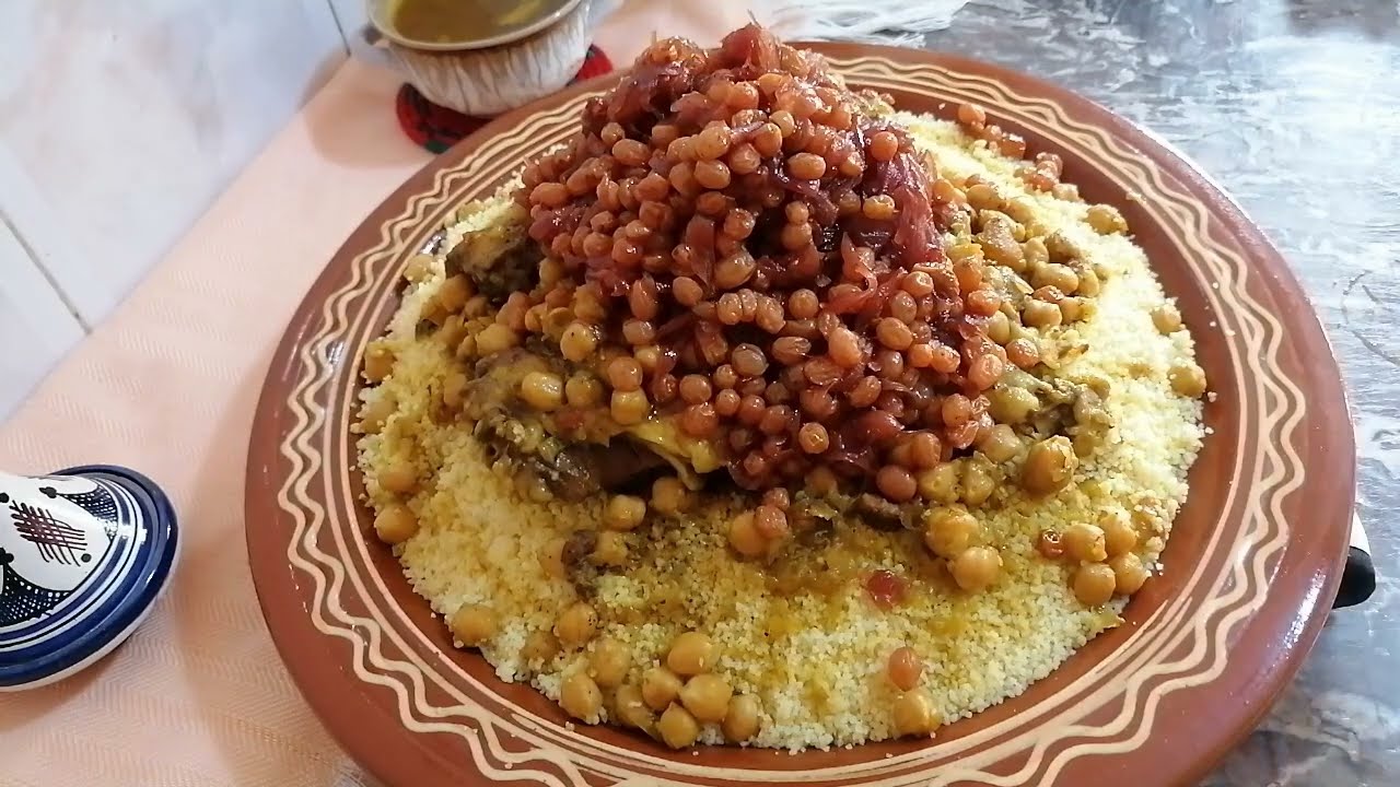 وصفة كسكسو باللحم و الزبيب بالطريقة الأصلية ديال زمان كيجي لذيذ من أروع مايكون