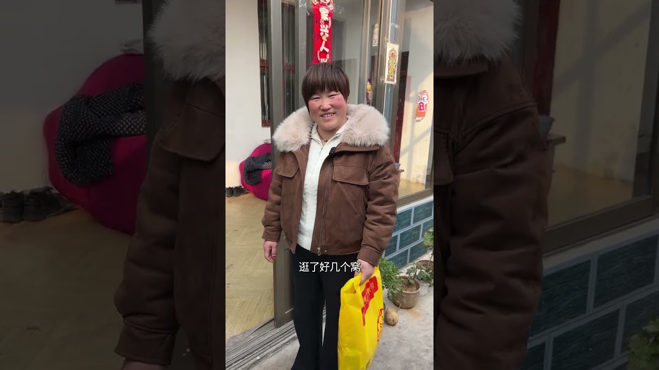 农村生活揭秘：农民的真实生活与情侣的悠闲时光