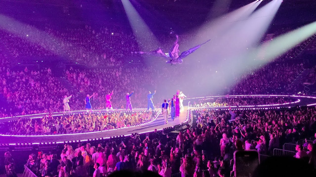 Katy Perry - Roar (  Lifetimes Concert World Tour 2025 ) @ Brisbane Entertainment Centre