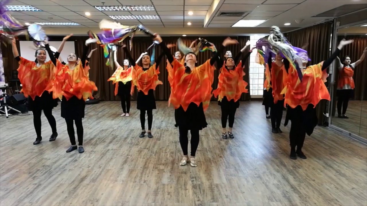 Tambourine Dance Worship - Come let us go up to the mountain by Paul Wilbur