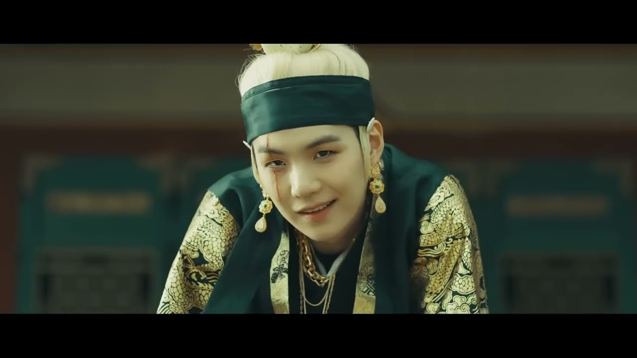 Suga  is  hot  rapper song😡😡