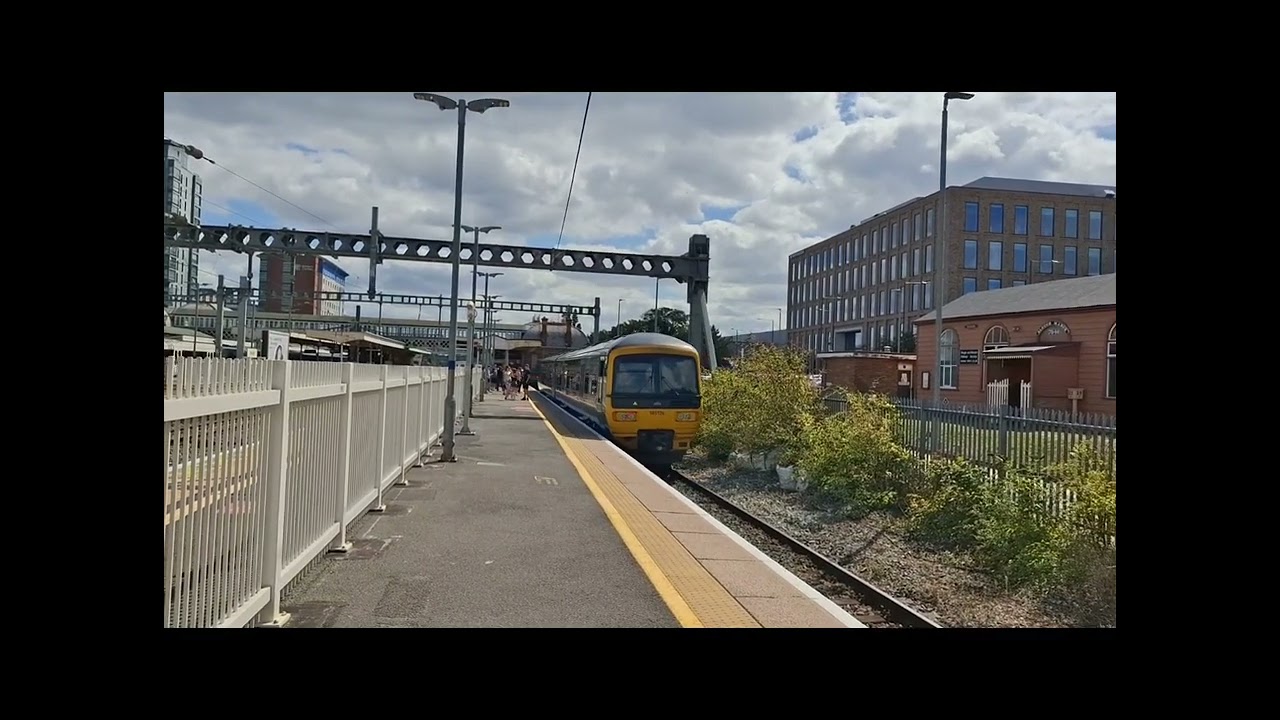 Trains At Slough - GWML - 09.08.2025
