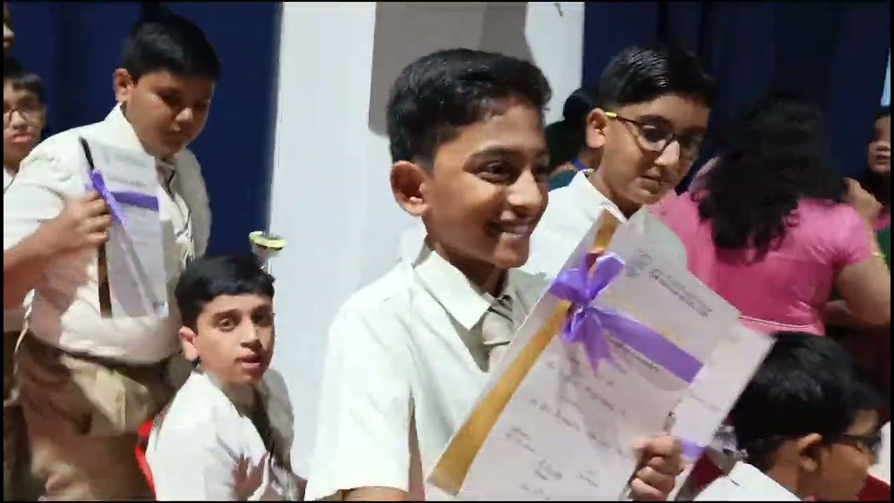 school🏫🎒📚📔 Al warqa Dubai... Annul day celebration vlog.. subscribe our channel oliyolio 🥰