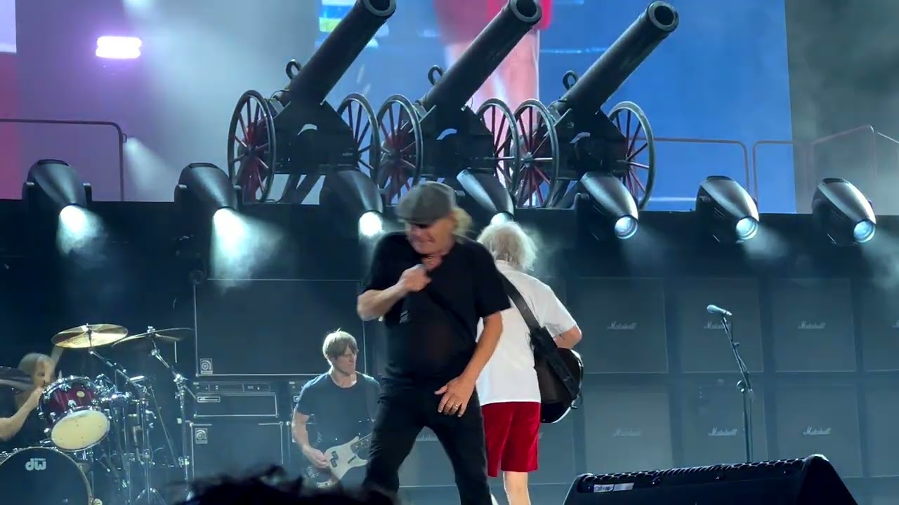AC/DC - Live Dallas 2025 - ENCORE - For Those About to Rock (We Salute You)