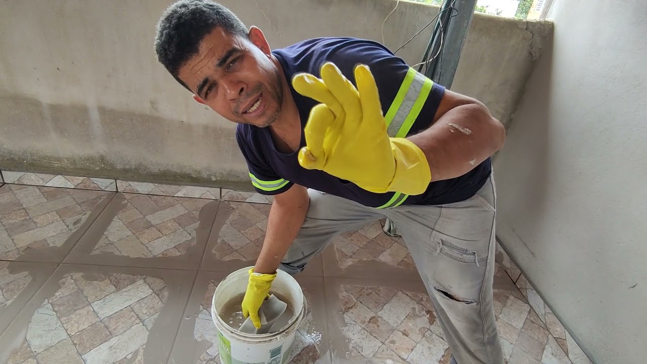COMO FAZER O REJUNTE EM PISO DE CERÂMICA ANTIDERRAPANTE